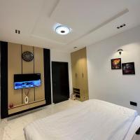 KingStrides Apartments Redefining luxury, hotell Uyos lennujaama Akwa Ibom Airport - QUO lähedal