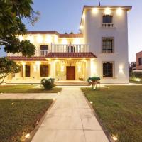 Wecation - 5BR Villa With Private Swimming Pool, hotel near Dubai International Airport - DXB, Dubai