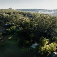 Tuckeroo Cottages - Tuckeroo House, hôtel à Rathdowney