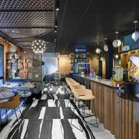 Tribe Paris La Defense Esplanade – hotel w mieście Courbevoie