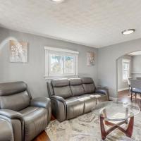 MC Beach Getaway, hotel near Michigan City Municipal - MGC, Pottawattamie Park