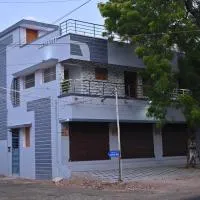 LAKSH COTT Home Stay, hotelli kohteessa Tiruchchendūr
