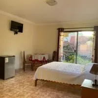 Habitación amplia y cómoda con baño privado-Zona Norte, Santa Cruz, hotel sa Santa Cruz de la Sierra