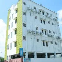 S R Guest House, hotel u gradu Siruseri
