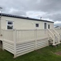 TheLeoHome, hotel Selseyben