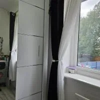 Family Home 1, khách sạn ở Carshalton