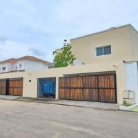 Appartement moderne et lumineux au centre-ville, hôtel à La Celle-sous-Gouzon près de : Aéroport international Agostinho-Neto - PNR