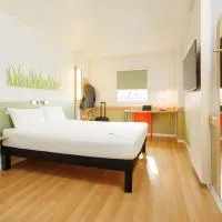 Ibis Budget Valencia Aeropuerto, ξενοδοχείο σε Manises