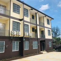 Family, hotel near Wapenamanda - WBM, Tugabungi