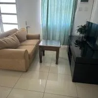 Dwellers Double, hotell i Grassy Park