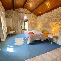 Self contained Guest House in Juillé, hotelli Juillessa