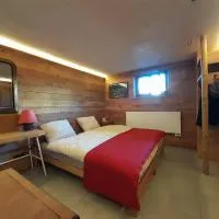 Kuhstall Suite mit Bad, hôtel à Nenzlingen