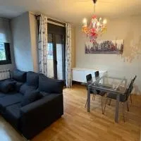 Apartamento Los Olivos – hotel w mieście Huesca
