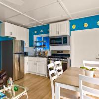Atlantic Blue Cottages # 1, khách sạn gần Rum Cay - RCY, Scrub Hill