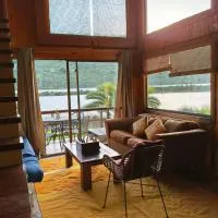 Cabaña en Pichilemu Cahuil vista a la laguna, hótel í Cáhuil