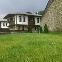 Leshtenski Perli, hotel din Leşten