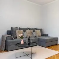 Nikira apartment 11 Obolon metro Minsk flor 5 – hotel w Kijowie