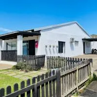 Crown Eagle Guest House, hotel a Harding