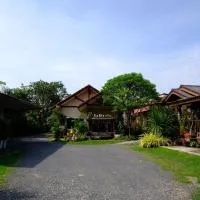 Cool Cat House ครูแคทเฮาส์, hotel di Ban Khok Ta Yo