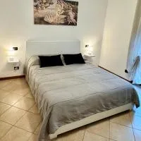 Top Apartment 2, hotel din Castel d'Azzano