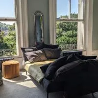Luxury 1 bed apartment by Dover Castle spacious can sleep 4, hotelli kohteessa Dover
