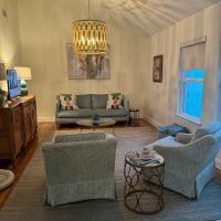 Gulfport home perfect for family holidays、ガルフポートにあるGulfport-Biloxi International Airport - GPTの周辺ホテル