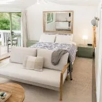 BEACH Baby Cottage!, hotell i Ngunguru