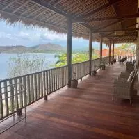 Lombok Villas, Villa Rembulan، فندق في Labuhanpoh