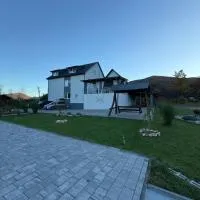 Bier House, hotel sa Veliatyno