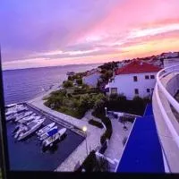 Apartmani Sollei, ξενοδοχείο σε Petrcane