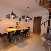 Chalúpka pod Hradom Lednica, hótel 