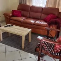 NEMARA Self Catering Lodge, hôtel à Polokwane