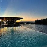 Grand Resort & Residences, hotel a Belize City