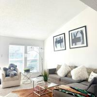 Luxe, Family Friendly, Spacious & Private Entrance, hotel near Addison Airport - ADS, Addison