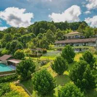 Hidden Gardens Resort, Davao، فندق في مدينة دافاو