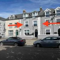 Aurora House 2B Warrenpoint, hotel sa Newry