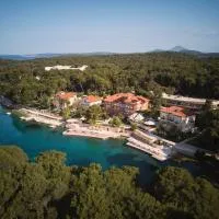 ブティック ホテル アルハンブラ（Boutique Hotel Alhambra）、マリ・ロシニのホテル