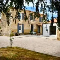 Viesnīca Chambre d'hôtes rénovée du XVIII ème pilsētā Saint-Aubin-la-Plaine