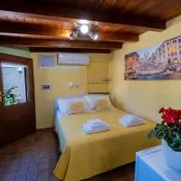 Little house Airport, hotel i Focene
