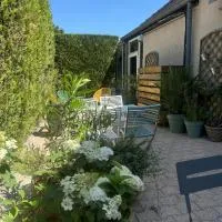Hôtel Kyriad Epernay en Champagne، فندق في إيبيرني
