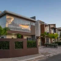 La Isla Royal - Pool Side Suite，Miches的飯店