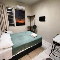 Loft 220 Ar Cond Wi-fi com Box TV filmes e séries – hotel w mieście Niterói