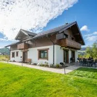 Chalet Karolína، فندق في زوبيريتس