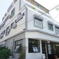 Grim Garden Guesthouse, khách sạn ở Yeosu