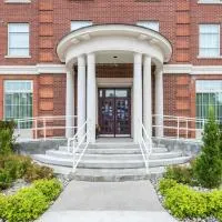 The Champlain Waterfront Hotel, an Ascend Collection Hotel, hotel v destinaci Orillia