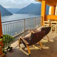 Bella casa con vista panoramica, hotel i Colonno