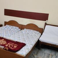 Hotel Vijaya, hotel poblíž Azamgarh Airport - AZH, Mau