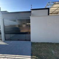 Casa garagem camionete, 2 quartos, espaço para 6 pessoas, 5min Centro - Casa 5, hotel perto de Aeroporto de Sinop - OPS, Sinop