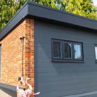 Exquisite 1-bedroom apartment with on-site parking, hotel en Braintree