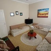 Casa aconchegante à 800 m da praia، فندق في ماراتايزيس
